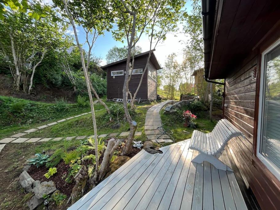 Holiday home Gjestehytte Pa Moster Med Boblebad Bomlo